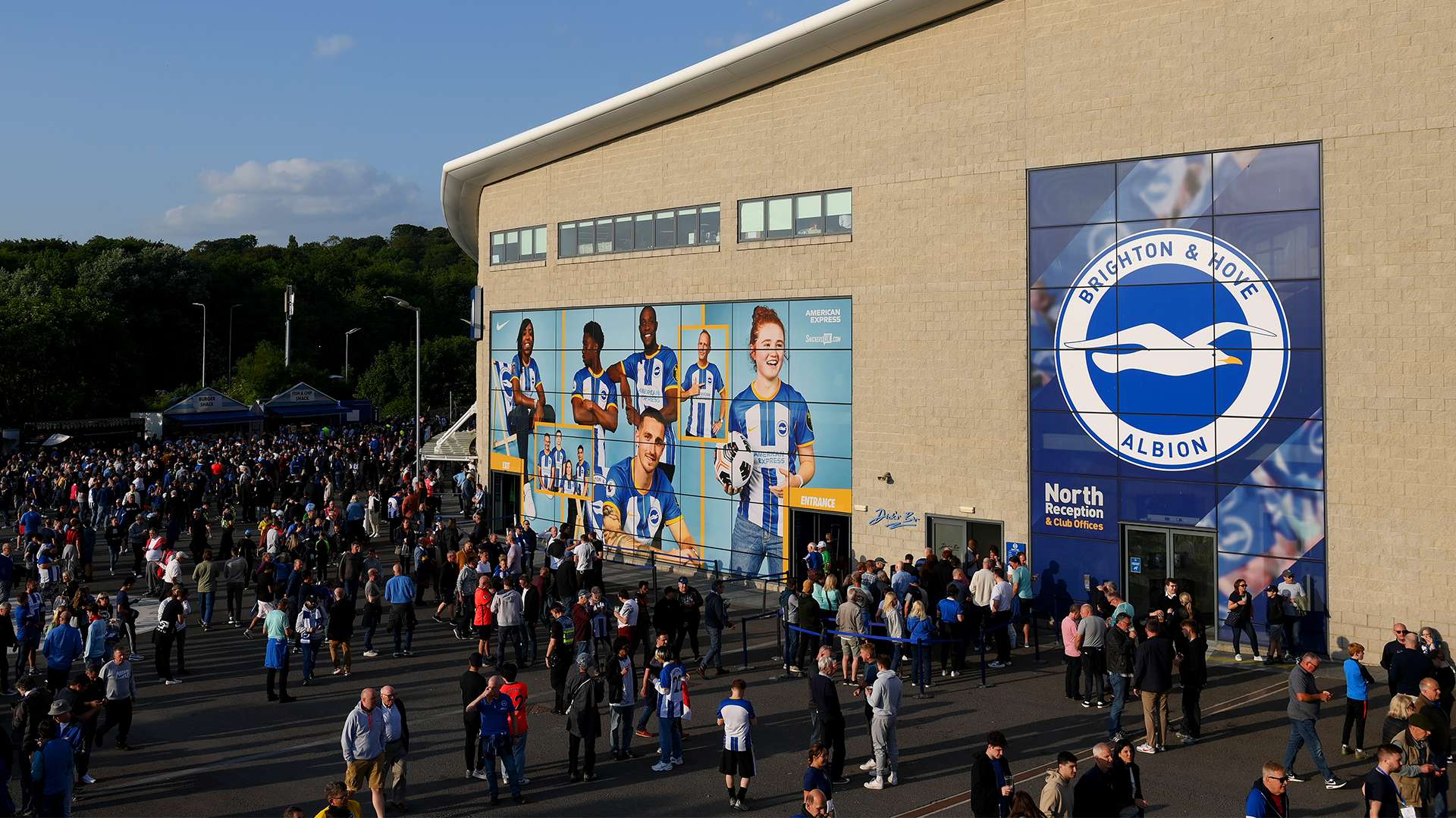 时更具战斗 时更具战斗